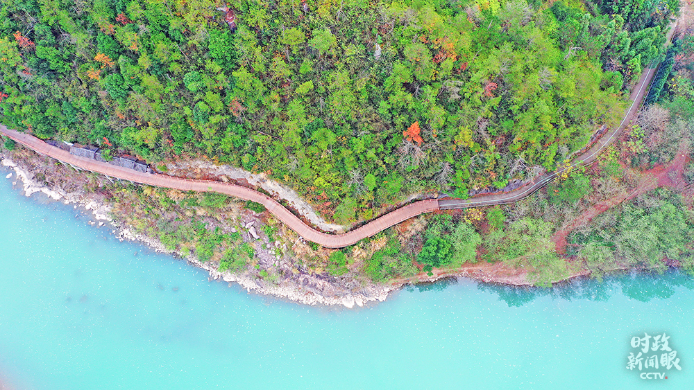 △浙江仙居縣建設(shè)鄉(xiāng)村田園生態(tài)綠道，不僅方便村民出行，更帶動(dòng)鄉(xiāng)村旅游和村民增收。